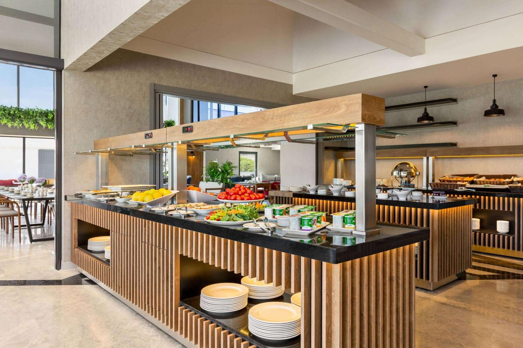 Ramada Encore By Wyndham Istanbul Arnavutkoy Εξωτερικό φωτογραφία